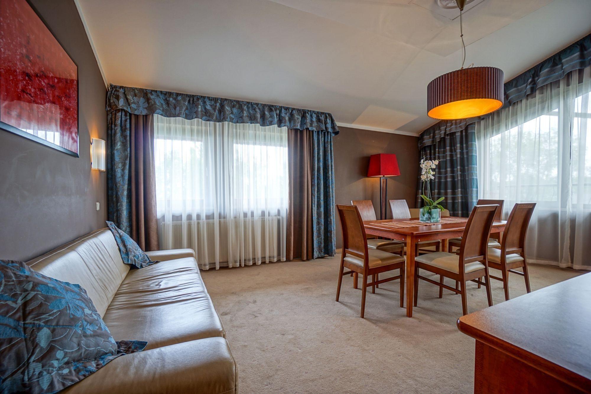 Farmona Hotel Business & Spa Krasków Eksteriør bilde