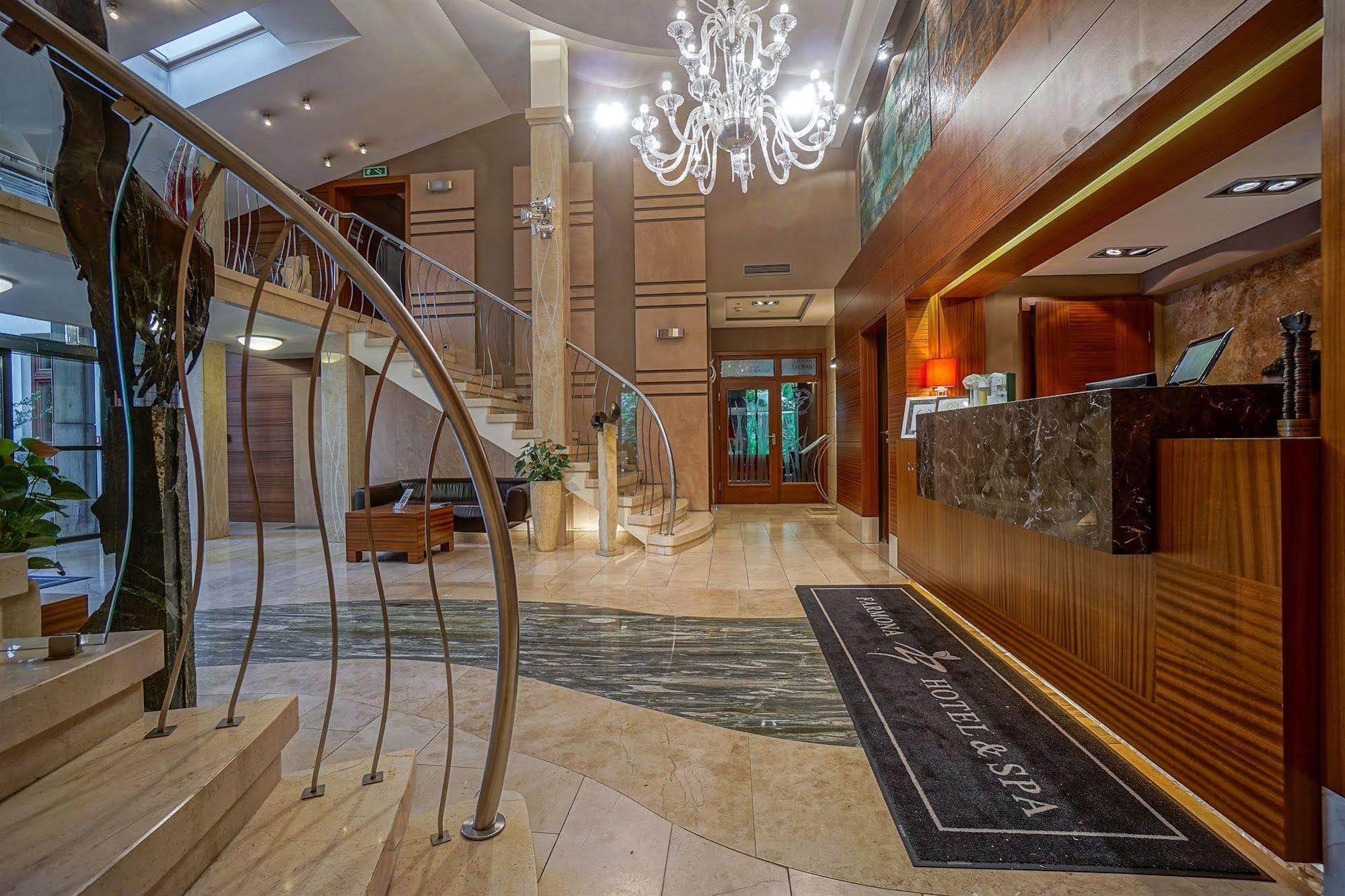 Farmona Hotel Business & Spa Krasków Eksteriør bilde